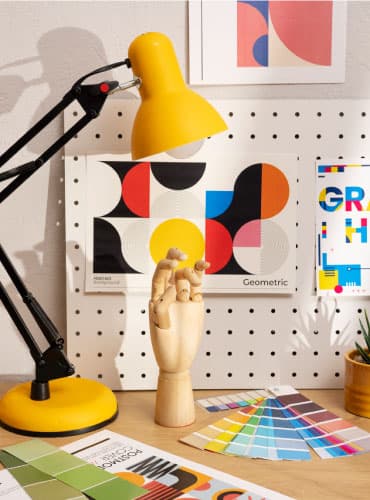 Proceso de diseño de identidad visual con paletas de color y tipografía - Branding Mirada Estratégica